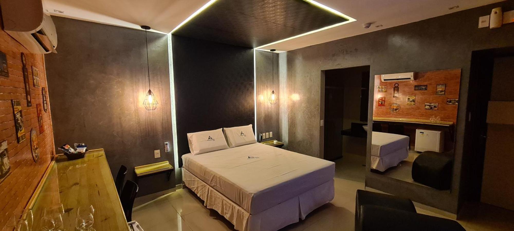 Amaretto Motel - Adults Only อาร์โกแวร์จิ ภายนอก รูปภาพ